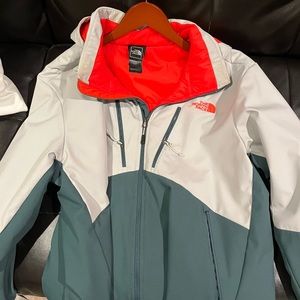In very good condition Retro 2010's The North Face Mens. Zip Up XL